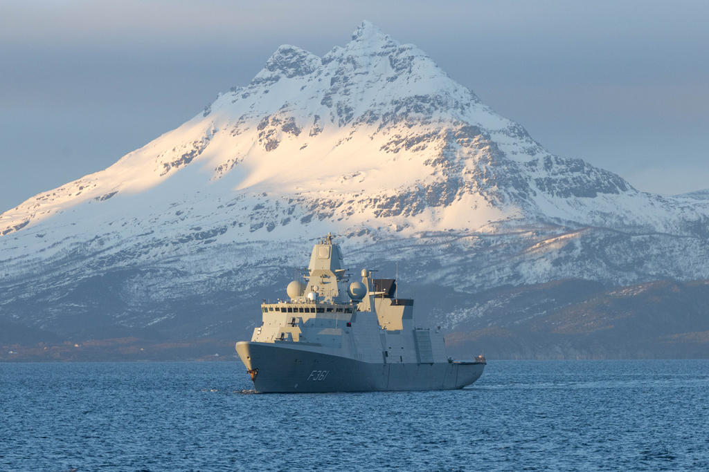 Danska, norska och isländska ministrar besökte övning i Nuuk