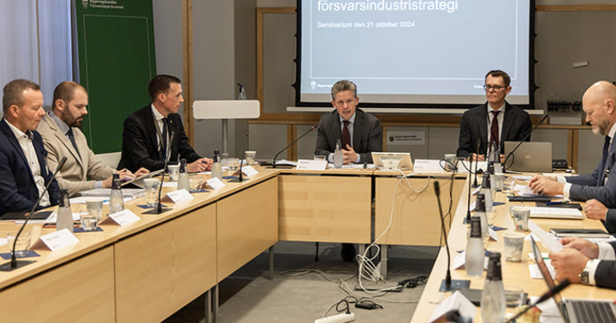 Forsvarsministeren diskuterede ny forsvarsindustristrategi