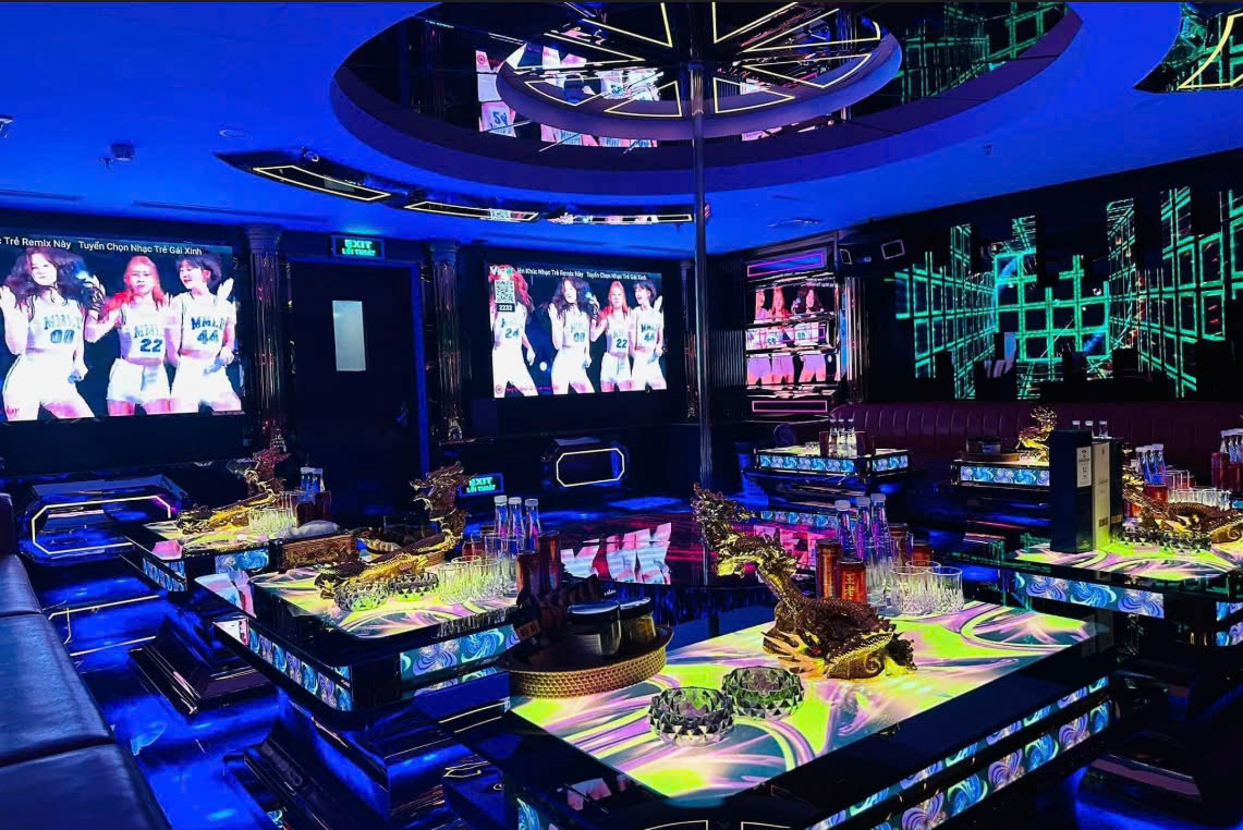 Karaoke  Enter 69 Triệu Việt Vương – Karaoke có "đào" đẹp & âm thanh đỉnh