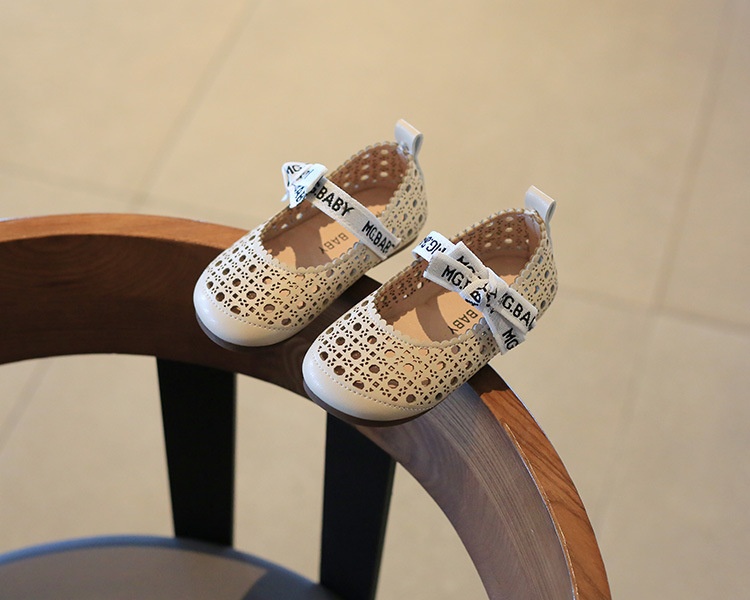 M181 Giày Búp Bê Đục Lỗ Đính Nơ Dễ Thương Cho Bé Gái (Size 23-30)