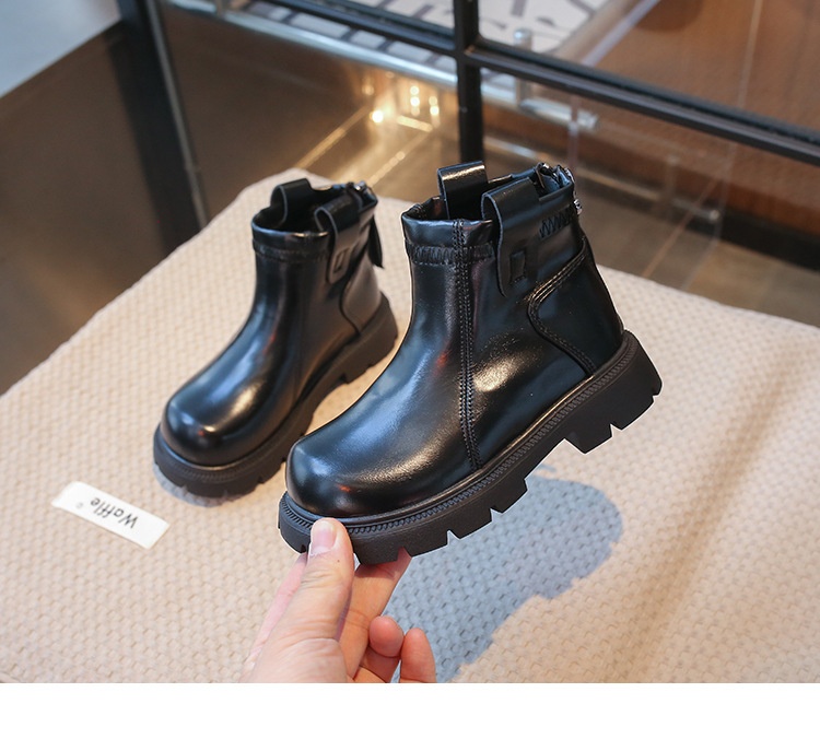 M047 Giày Bốt Trẻ Em Cổ Ngắn Da Bóng Phong Cách Hàn Quốc – Boots Bé Trai & Bé Gái Khóa Kéo Sau Cổ Chun Đế Răng Cưa Chống Trượt (Size 26 - 36)