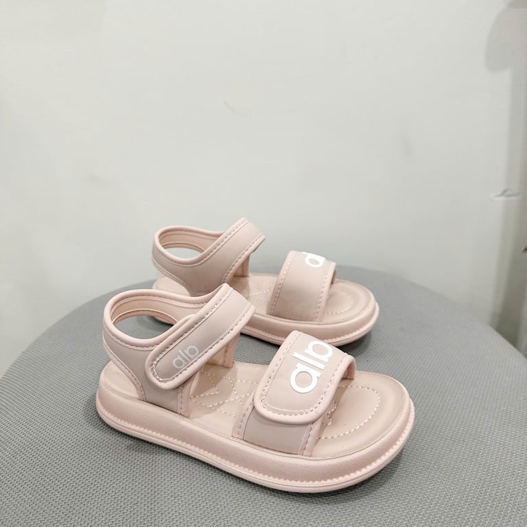 M195 Sandal Quai Dán Chữ Hàn Quốc Cho Bé Gái (Size 26-37)