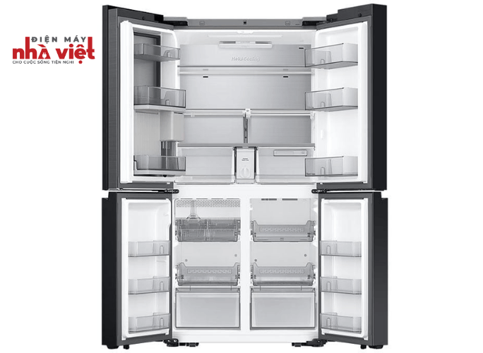 Tủ lạnh Samsung Inverter 636 lít Multi Door Bespoke Family Hub RF65DB990012SV Thumbnail 2