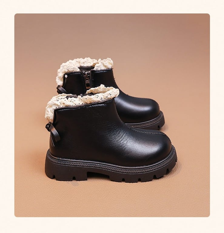 M207 Giày Boot Bé Gái Cổ Ngắn Viền Ren Da Mềm Phong Cách Hàn Quốc – Bốt Trẻ Em Mùa Thu Đông Xinh Xắn