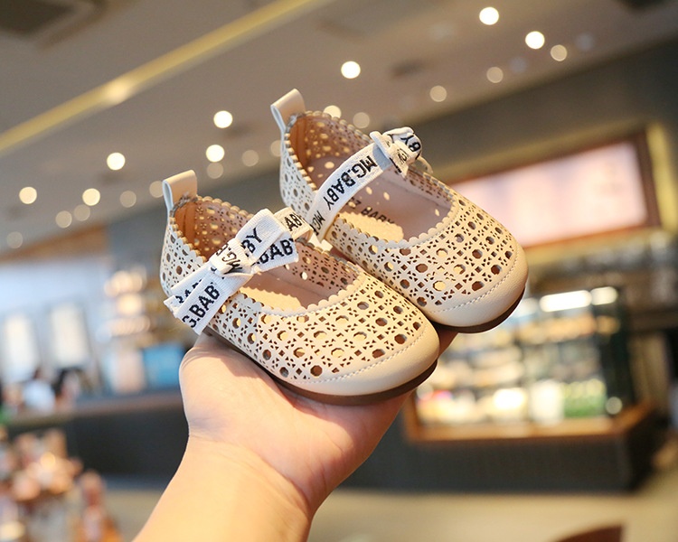 M181 Giày Búp Bê Đục Lỗ Đính Nơ Dễ Thương Cho Bé Gái (Size 23-30)