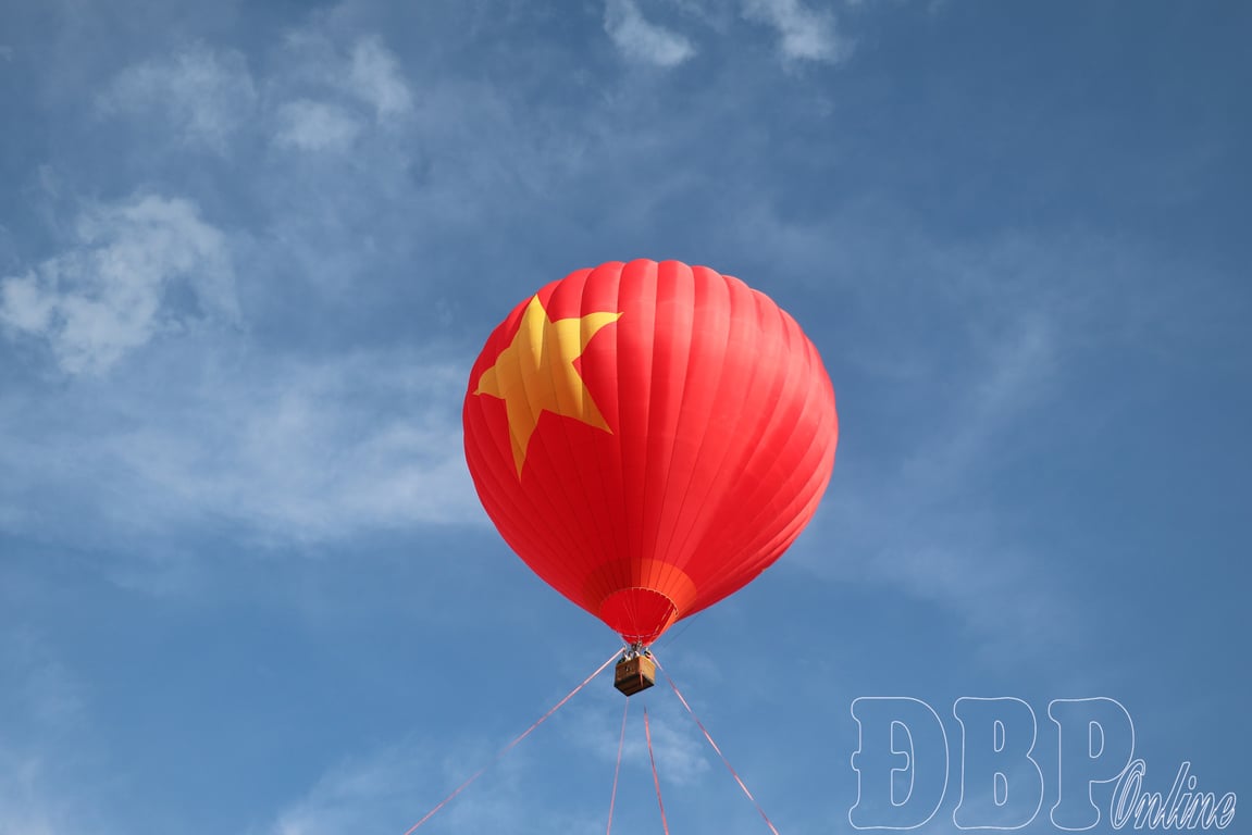 Trải nghiệm Bay khinh khí cầu tại Festival Dân vũ năm 2026