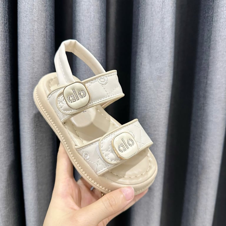 M197 Sandal Bé Gái Quai Dán Chần Bông Đính Khóa Chữ Alo Hàn Quốc (Size 26-37)