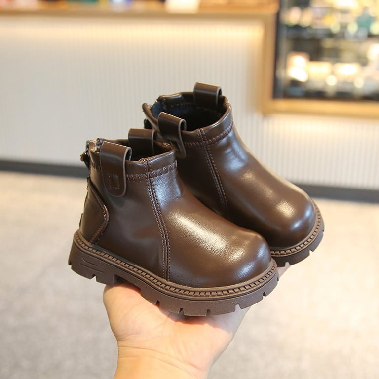 M047 Giày Bốt Trẻ Em Cổ Ngắn Da Bóng Phong Cách Hàn Quốc – Boots Bé Trai & Bé Gái Khóa Kéo Sau Cổ Chun Đế Răng Cưa Chống Trượt (Size 26 - 36)
