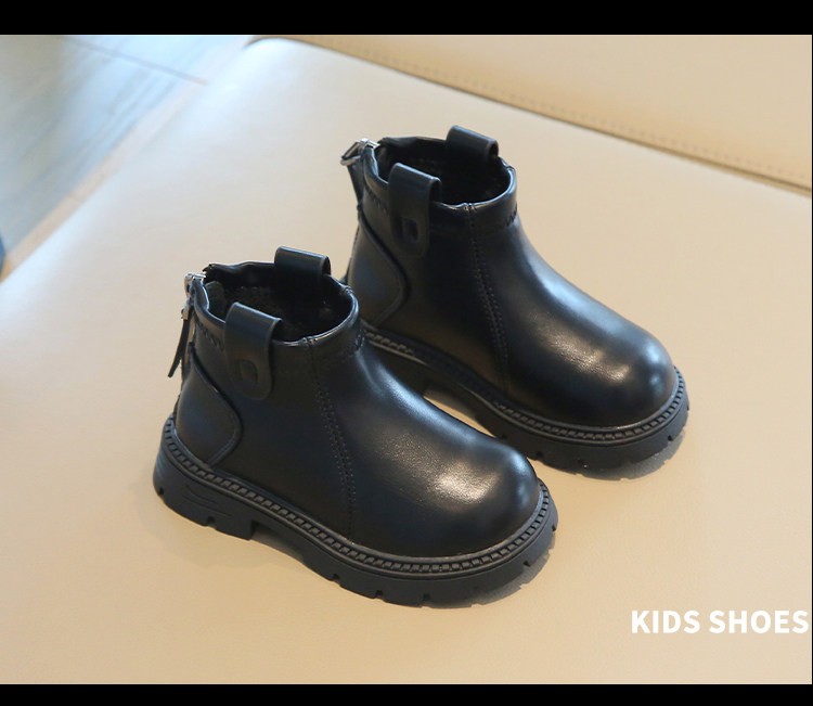 M047 Giày Bốt Trẻ Em Cổ Ngắn Da Bóng Phong Cách Hàn Quốc – Boots Bé Trai & Bé Gái Khóa Kéo Sau Cổ Chun Đế Răng Cưa Chống Trượt (Size 26 - 36)