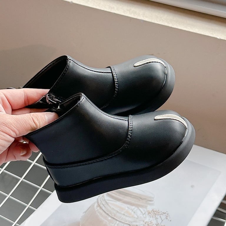 M044 Giày Bốt Bé Gái & Bé Trai Cổ Ngắn Da Mềm Mũi Tròn – Boots Trẻ Em Khóa Kéo Hông Tinh Tế Đế Đúc Êm Chân Đi Học, Đi Play, Du Lịch (Size 26 - 36)