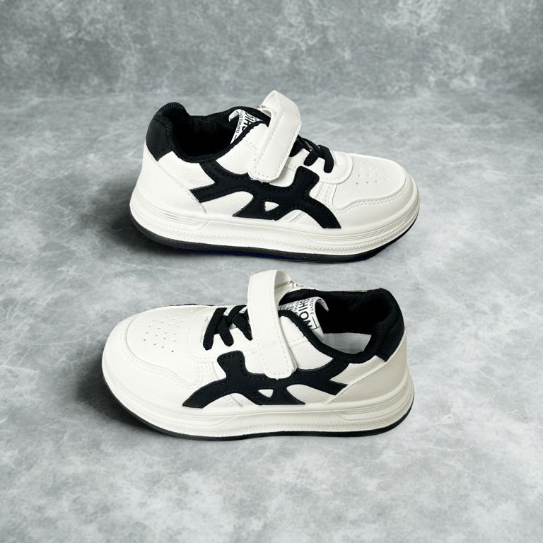 M134 Giày Thể Thao Sneaker Trẻ Em Đen Trắng Cá Tính Hàn Quốc (Size 27-38)