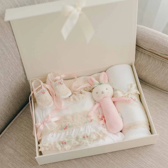 baby-beau-belle-chloe-newborn-gift-set-save-10-1