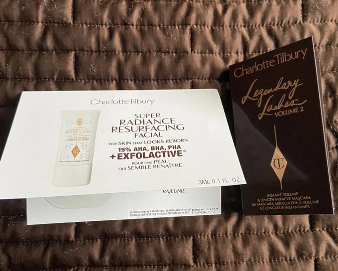 charlotte-tilbury-makeup-525-charlotte-tilbury-legendary-lashes-volume-2-mascara-sample-color-black--1