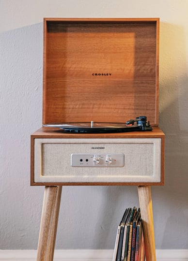 crosley-rohe-turntable-natural-1