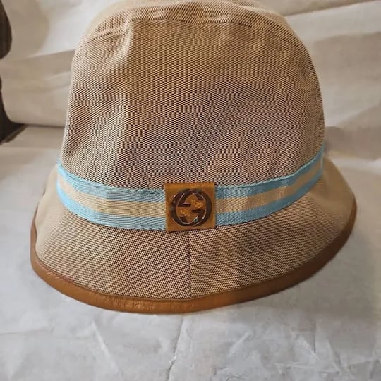 gucci-bucket-hat-gucci-beige-gg-canvas-bucket-hat-xl-1