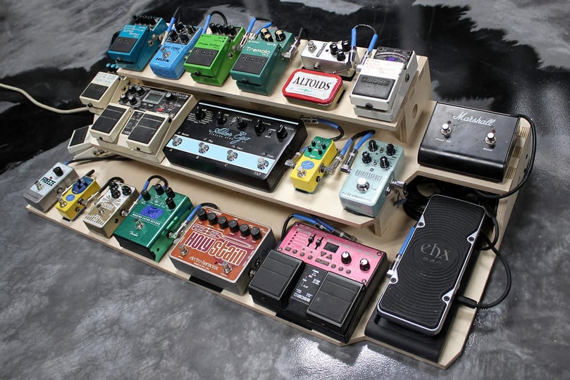 guitar-effects-pedal-board-wood-3-tier-platform-stand-1