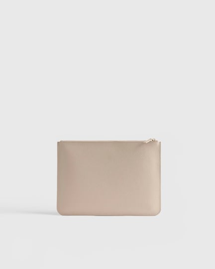 italian-pebbled-leather-slim-laptop-sleeve-in-taupe-size-13-italian-leather-by-quince-1