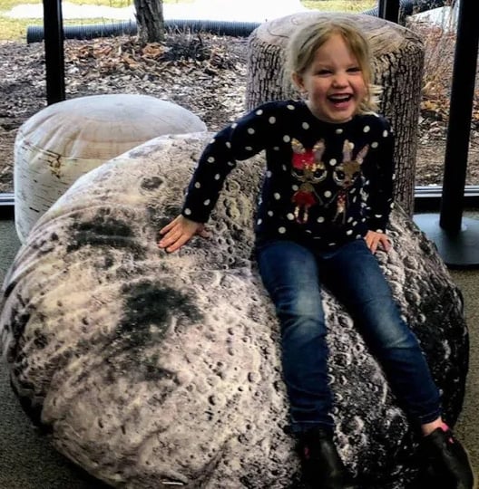 moon-pod-bean-bag-chair-merowings-not-the-kickstarter-pod-1