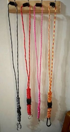 paracord-lanyards-black-1
