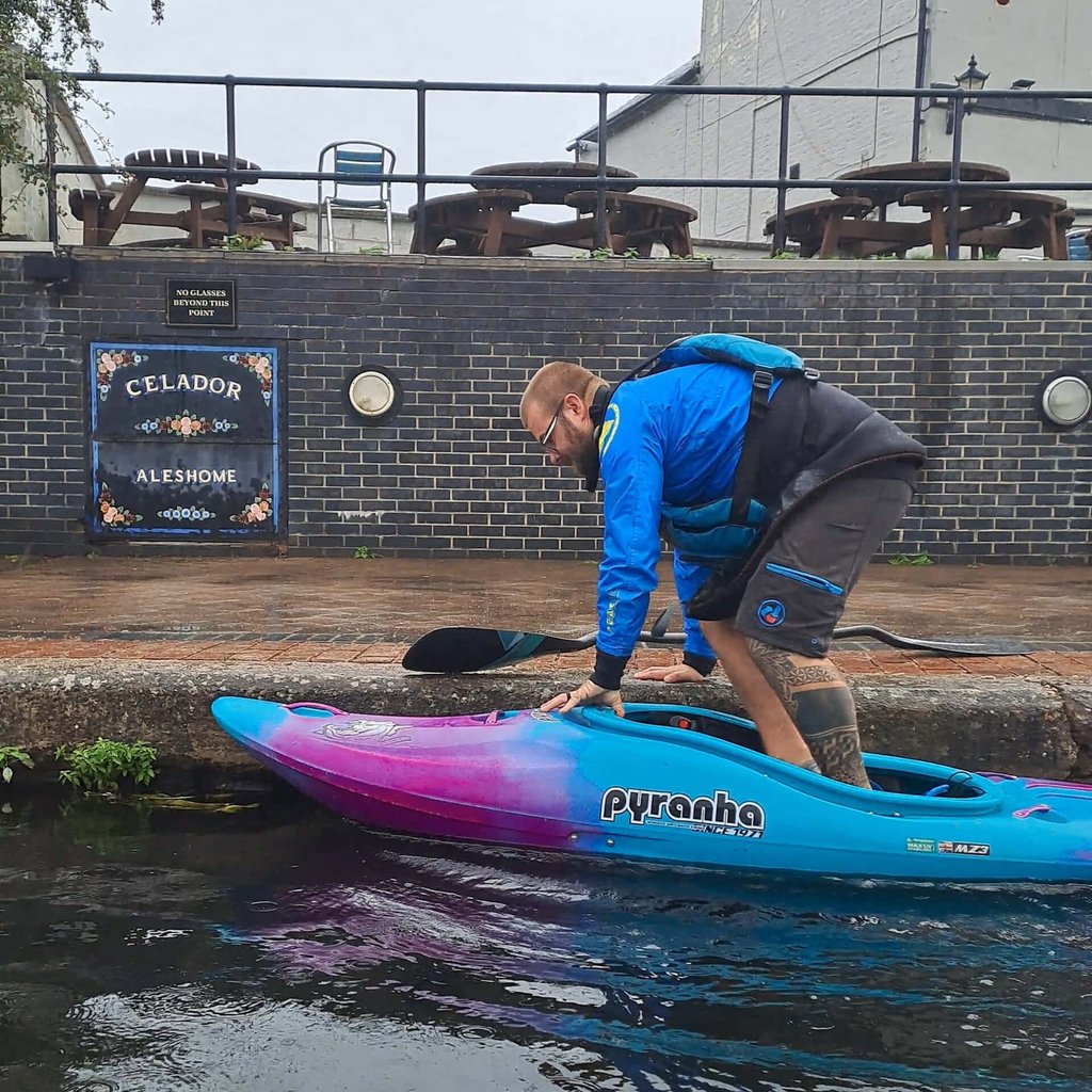 Getting on the Erewash Canal at Trent Lock