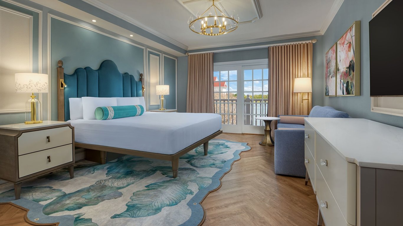 Deluxe King Room - Club Level