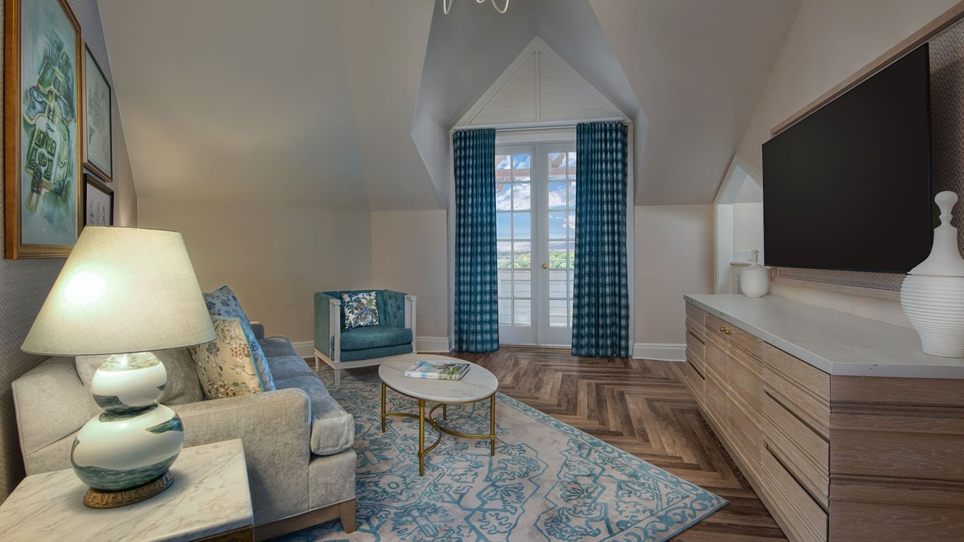 1 Bedroom Suite - Club Level