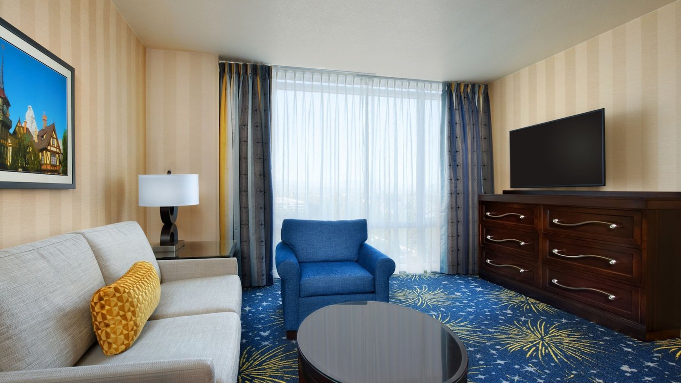 3 Bedroom Family Connecting Suite