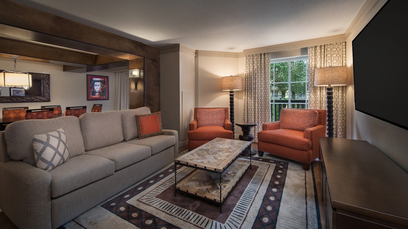 Village - 1 Bedroom Suite - King Bed