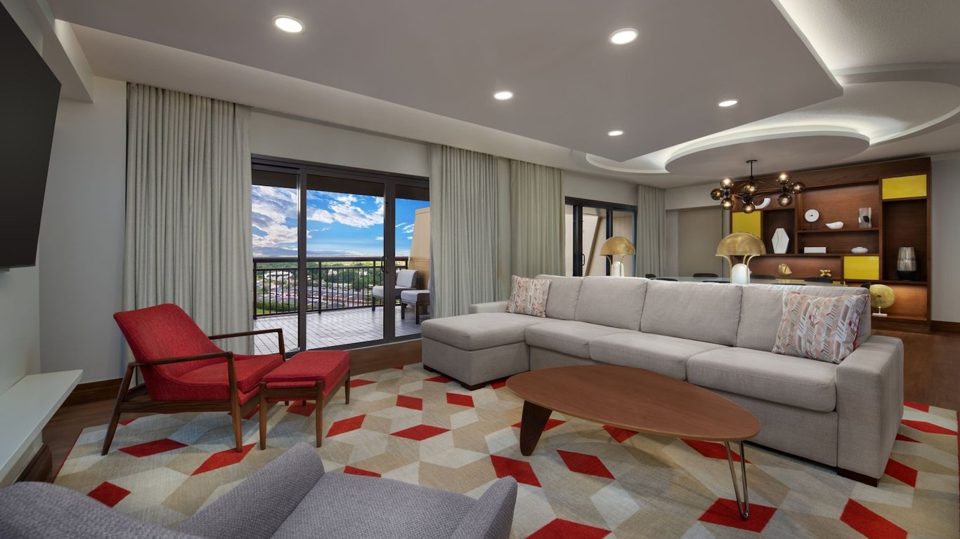 Theme Park View Presidential Suite Club Level