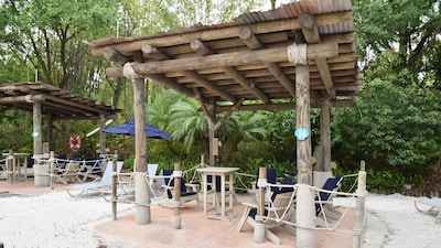 Beachcomber Shacks Standard thumbnail