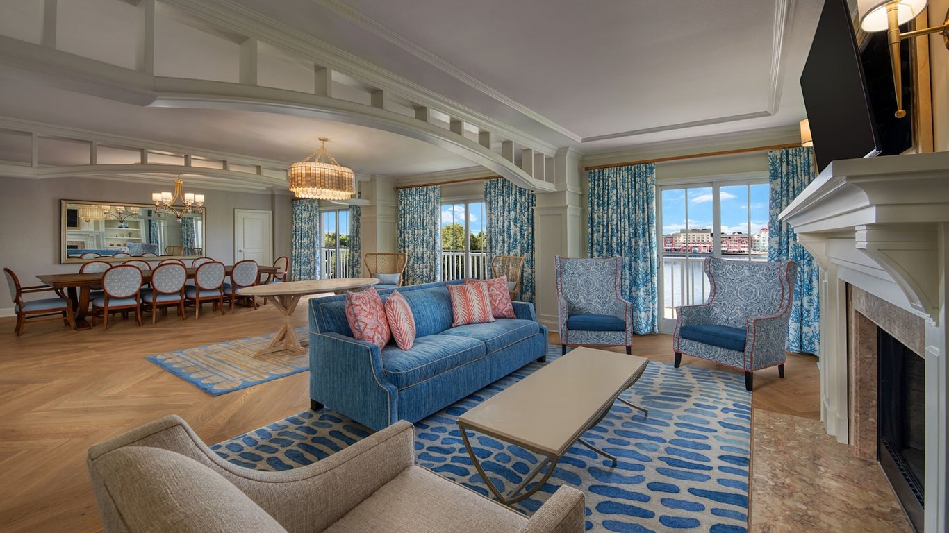 Newport Presidential Suite - Club Level