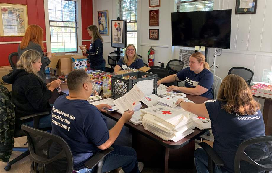 2022DaysOfCaring-RedCross-1