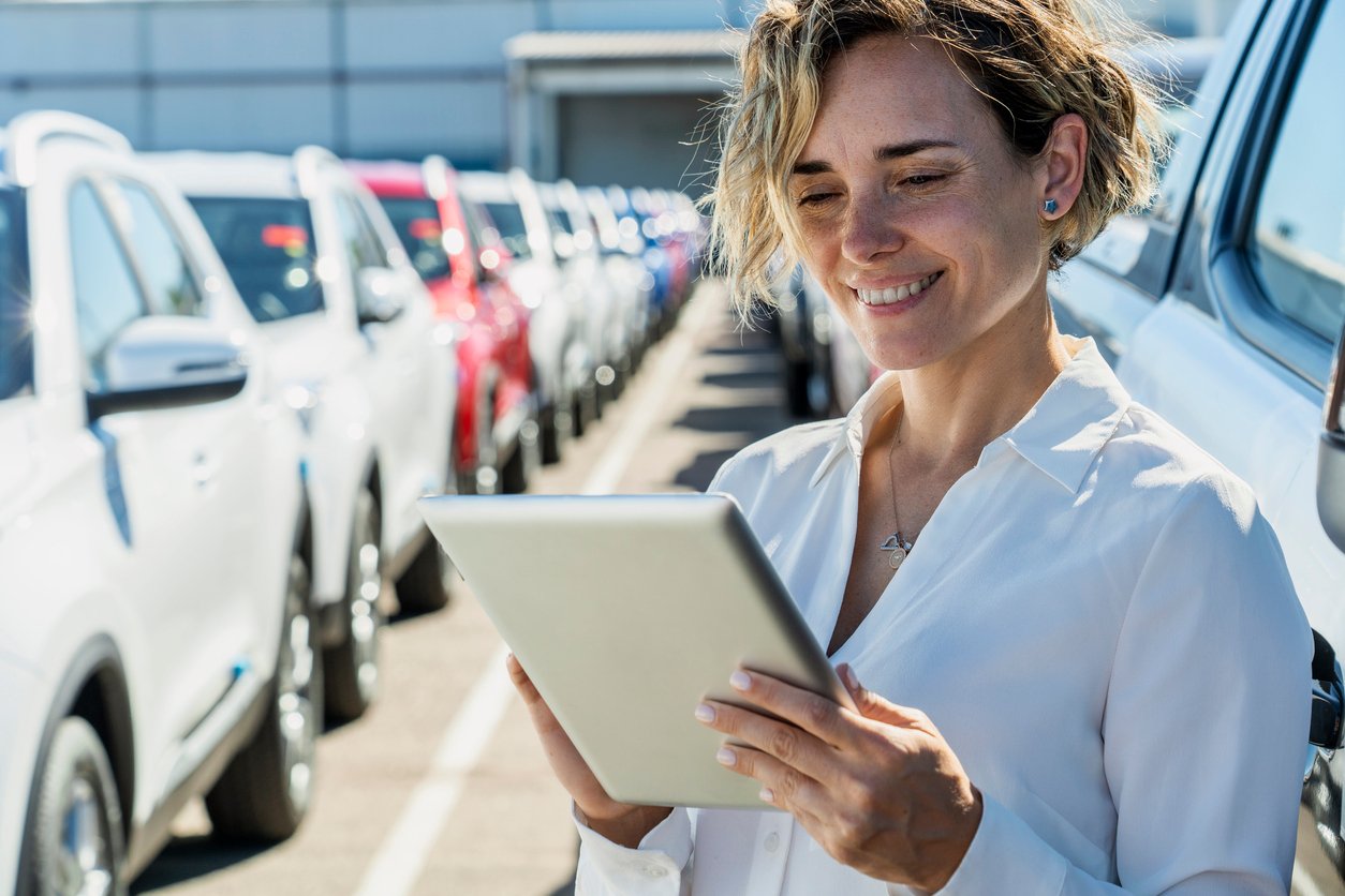 Fuhrparkanalyse und Telematik für Unternehmen mit digitaler Auswertung von Fahrzeugdaten einer Fahrzeugflotte.