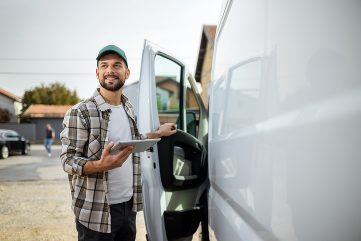 Digitale Erfassung und Steuerung von Fahrzeugen im Beschaffungsprozess.