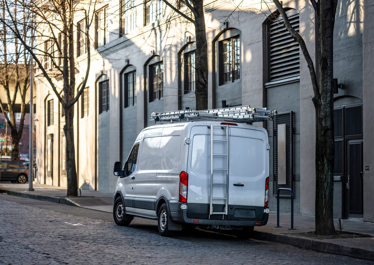 Transporter im täglichen Unternehmenseinsatz mit besonderen Anforderungen an Leasing und Finanzierung