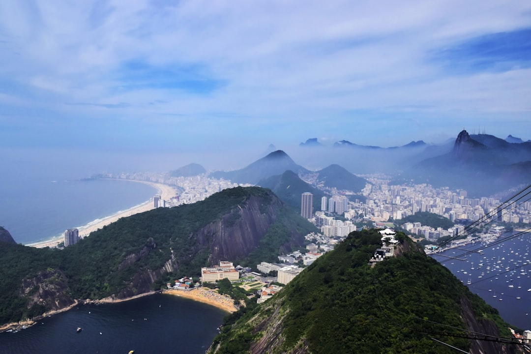 Sugar Loaf Dağı'ndan Rio de Janeiro'nun panoramik manzarası