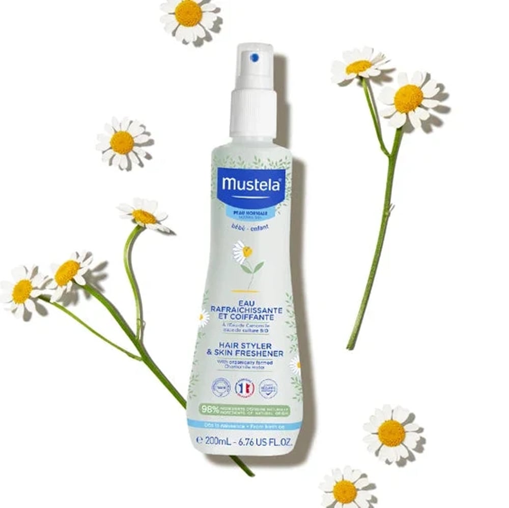 Eau Rafraîchissante et Coiffante Bébé à l'eau de Camomille Bio - Image 2