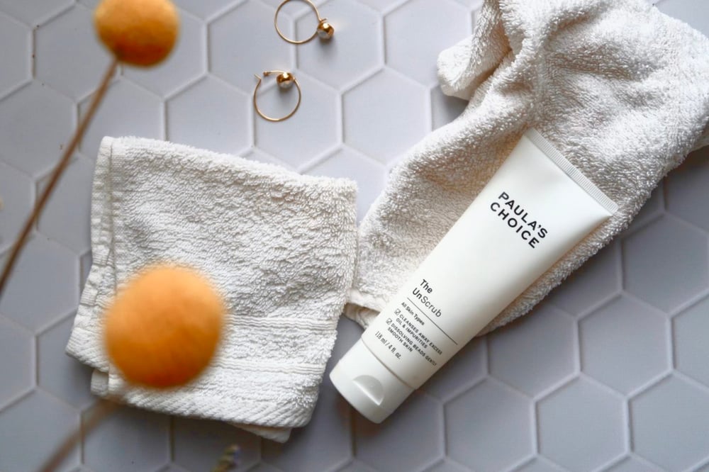 The UnScrub Nettoyant Exfoliant aux Billes de Jojoba - Image 2