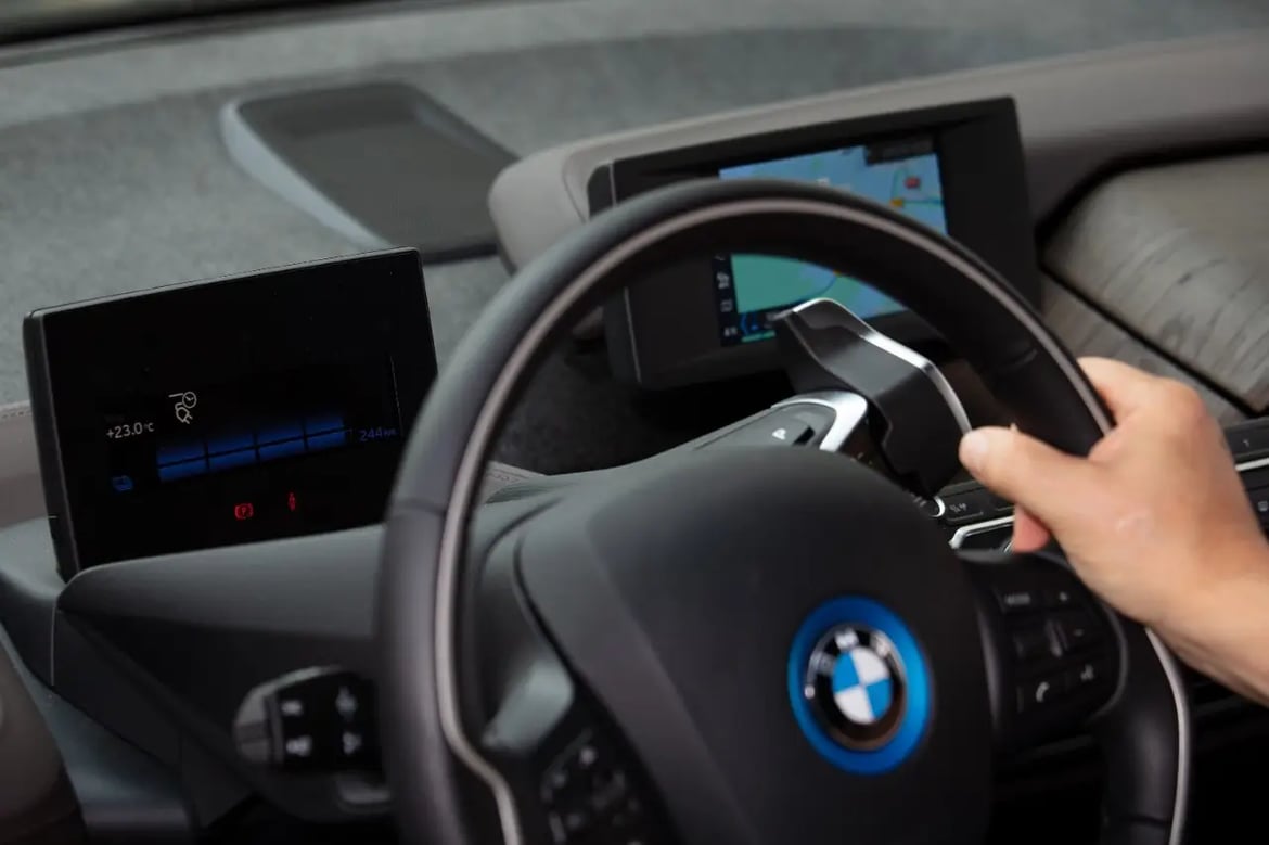 Conduire voiture électrique