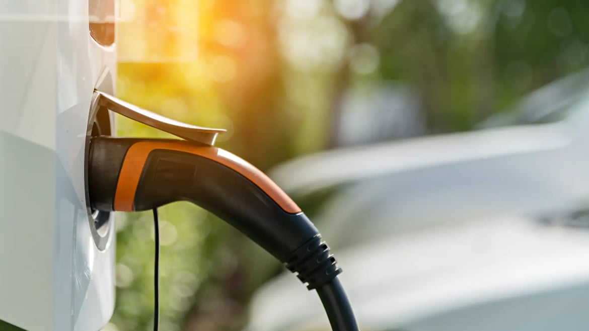 recharge d'une voiture électrique