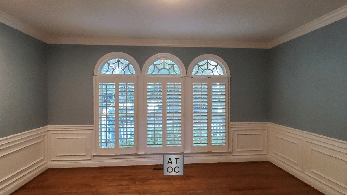 Blue-And-White-Painted-Room