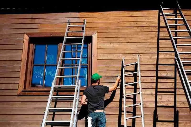 Home-Siding-Wood-Stain
