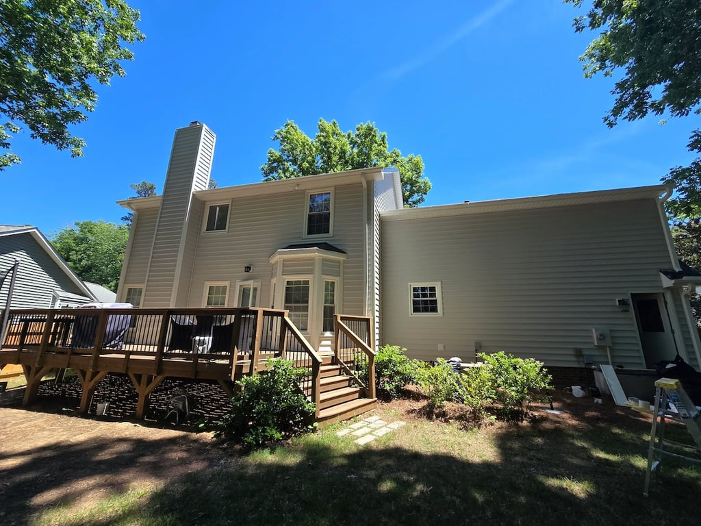 Exterior vinyl shakes siding.