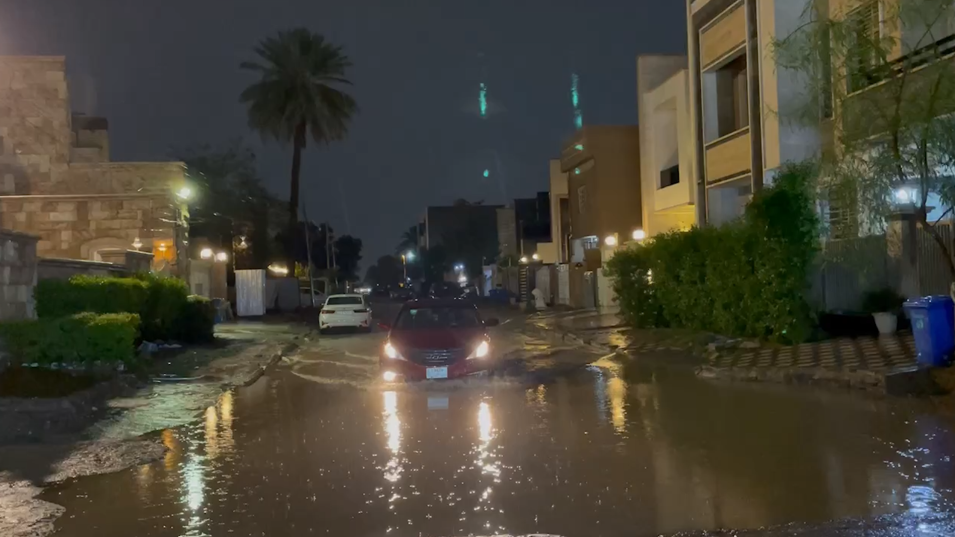 شاهد: مطر مطر في بغداد وحتى 