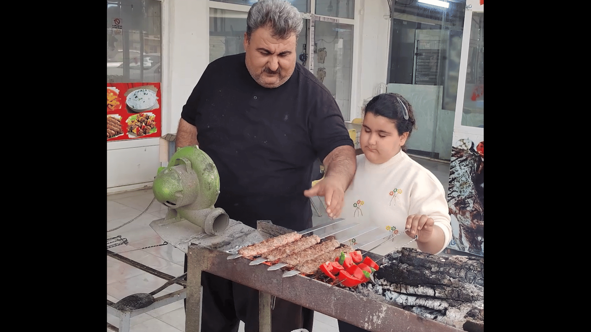 Nineyearold becomes Sulaymaniyahs youngest kebab chef