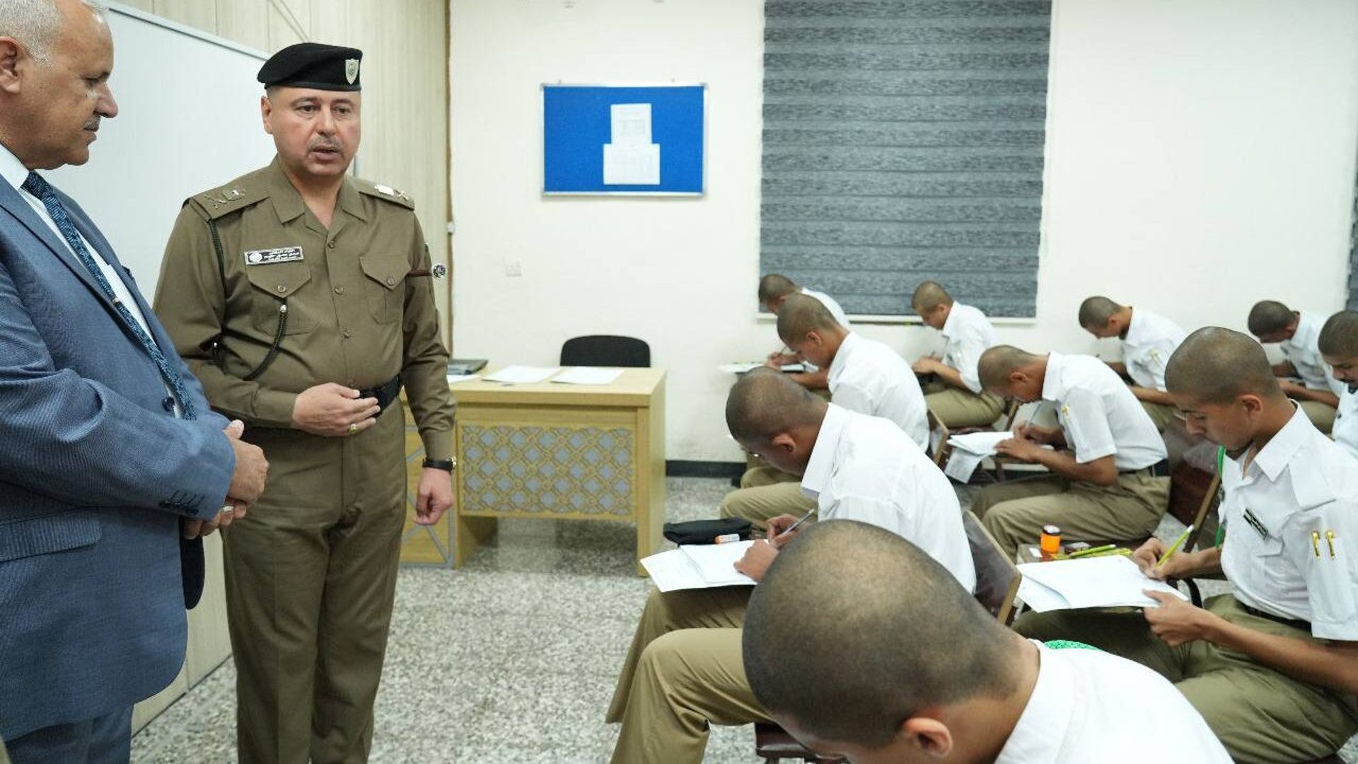 صور من امتحانات معهد إعداد مفوضي الشرطة بحضور هادي رزيج