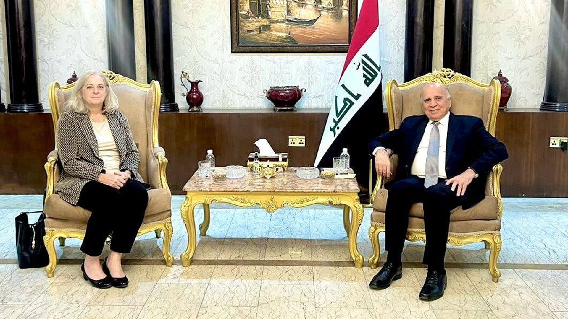 السفيرة الأميركية: نلعب مع العراق دوراً أساسياً في استقرار المنطقة