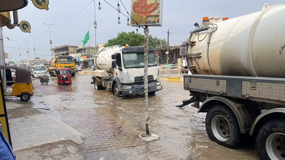الأمطار تدخل بغداد بالاستنفار التام.. زيادة الآليات وتشغيل المحطات لسحب المياه