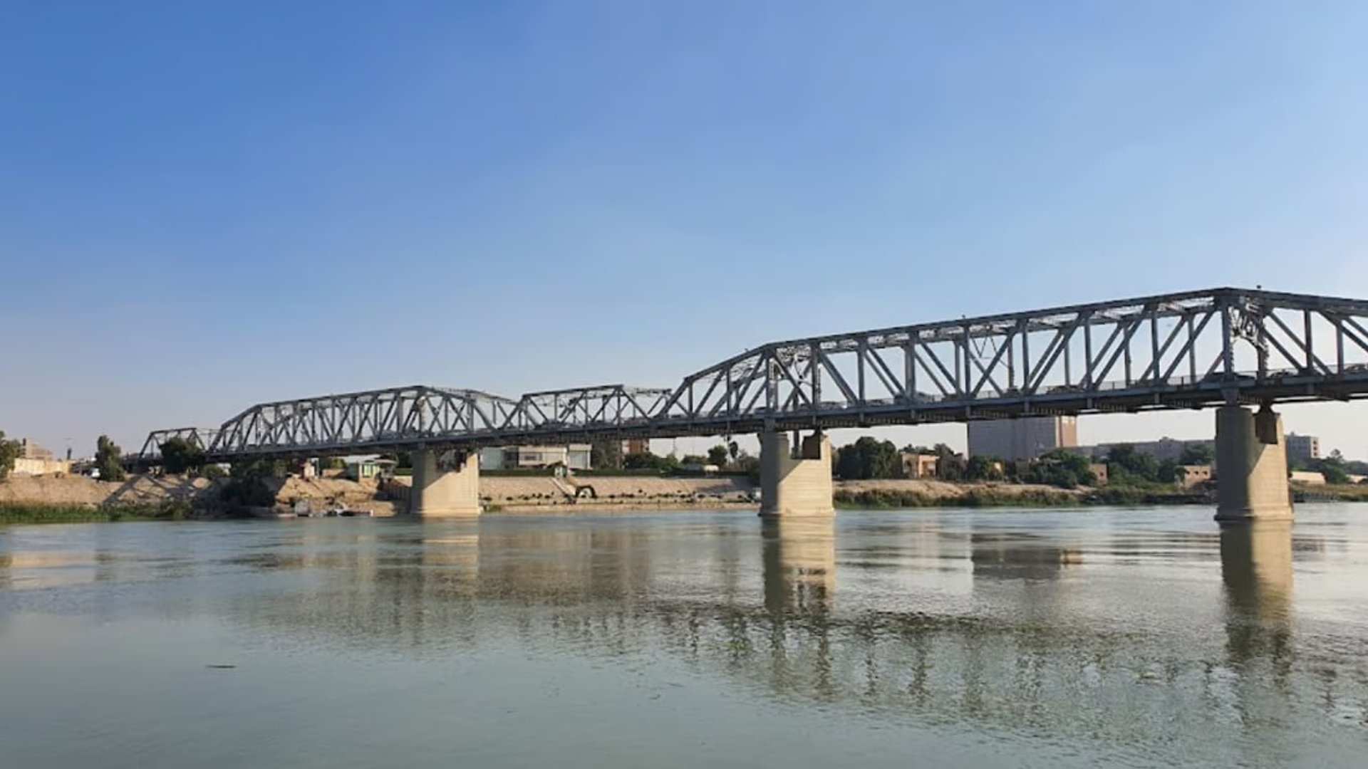 Iraqi PM announces new bridge to ease Baghdad congestion