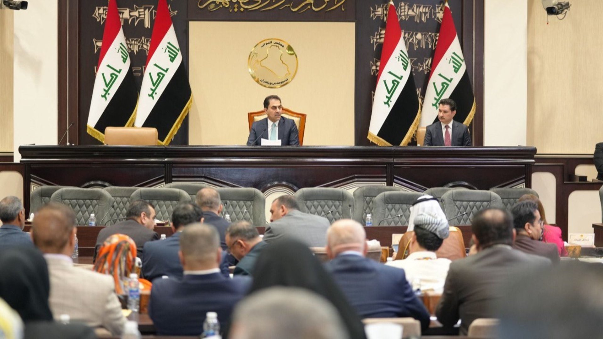 برلمان العراق يناقش 